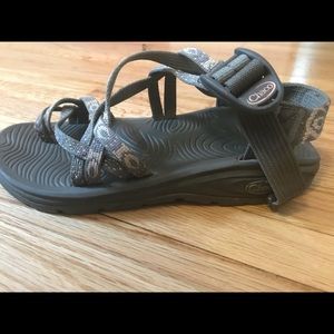 Women chacos